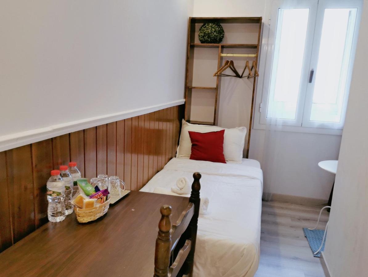 Barcelona Coronahostal バダロナ エクステリア 写真